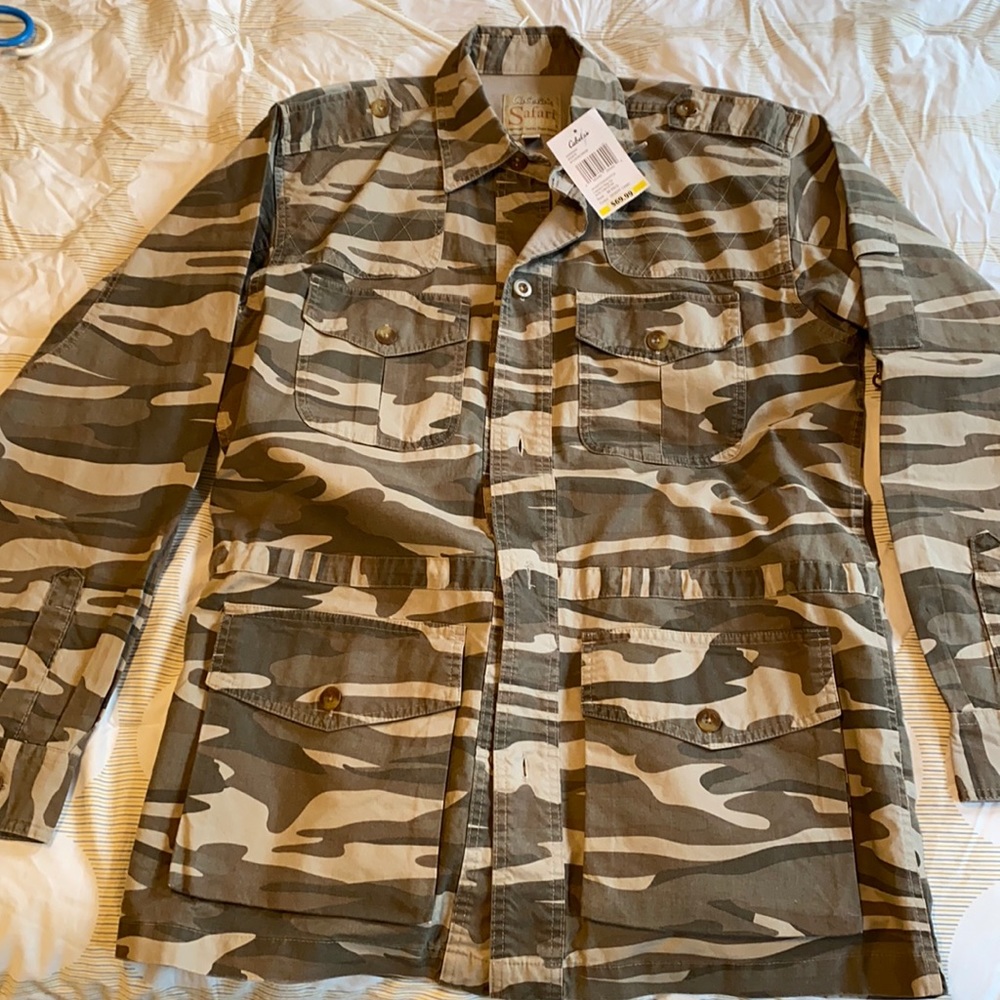 Cabellas desert camp jacket. Men’s Medium. NWT